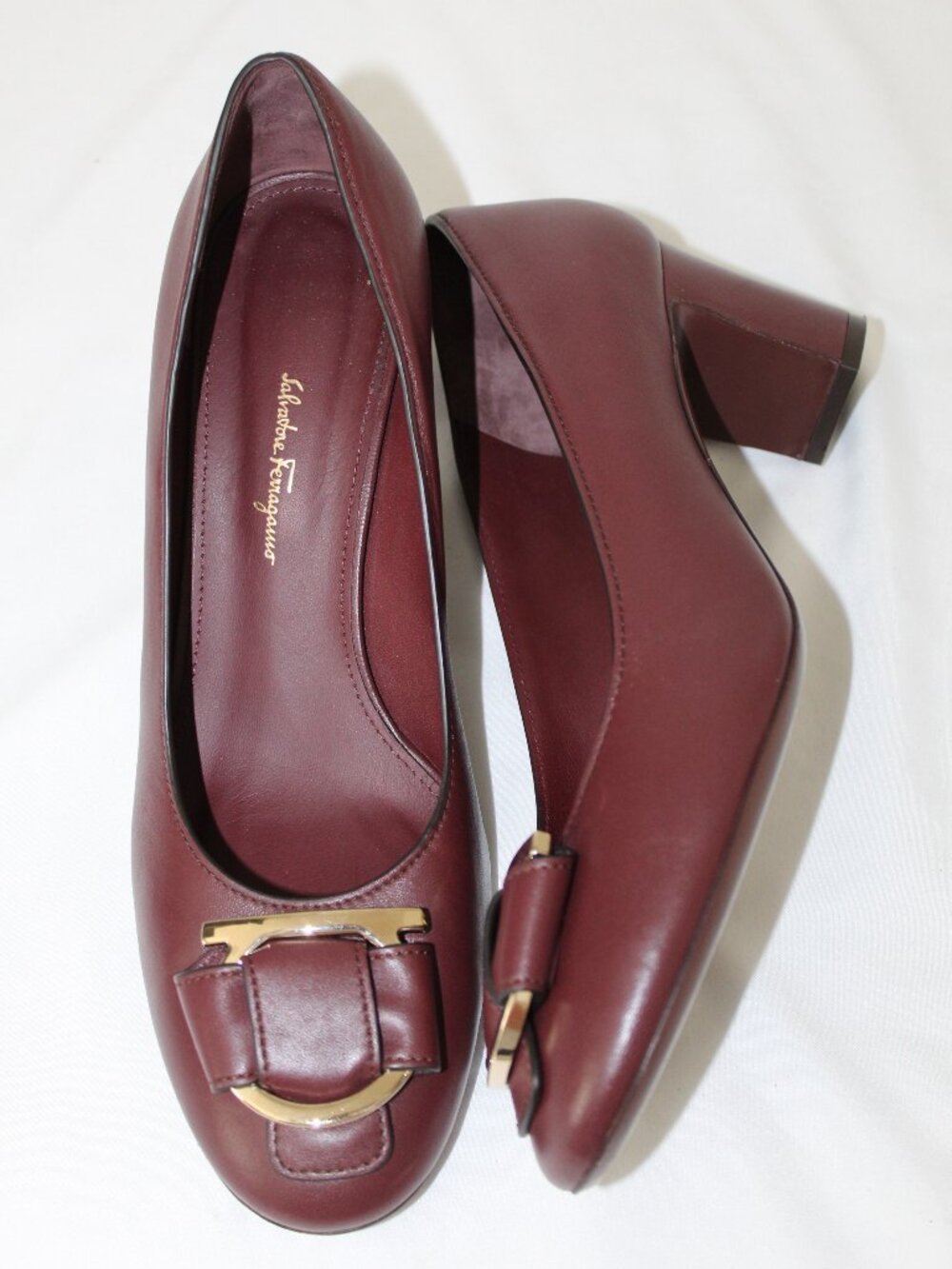 Salvatore Ferragamo Brown Classic Kitten Chunk Heel Logo Buckle Pumps Leather 10